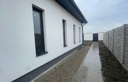 Casa parter mobilata, 3 dormitoare, 496 mp teren, zona Metro/Aeroport