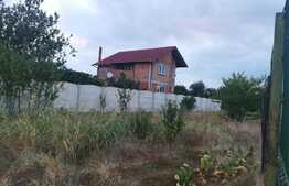 Teren 1570 mp, 13 ml, Preajba