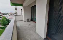 Apartament 3 camere, 104 mp, centrala termica, zona Centrala