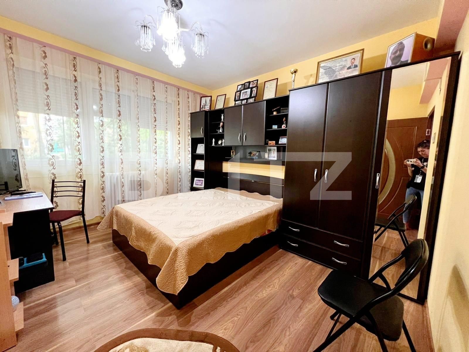 Apartament 3 camere semidecomandat 74 mp, Rovine | Poza2