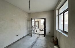 Casă individuală cu 6 camere, 250 mp și 664 mp teren, Cârcea