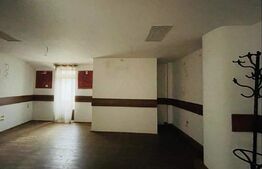 Spatiu comercial ultracentral, 100 mp utili pe plan parter si 100 mp terasa, in Centrul Vechi