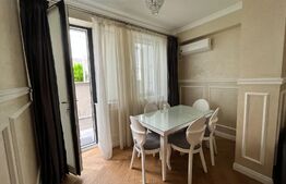  REDUCERE! Apartament de 4 camere, 103 mp utili cu terasă și două locuri de parcare, Ultracentral