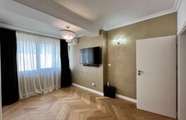  REDUCERE! Apartament de 4 camere, 103 mp utili cu terasă și două locuri de parcare, Ultracentral