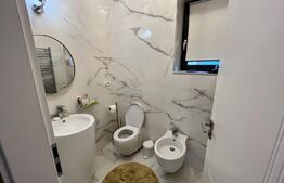  REDUCERE! Apartament de 4 camere, 103 mp utili cu terasă și două locuri de parcare, Ultracentral