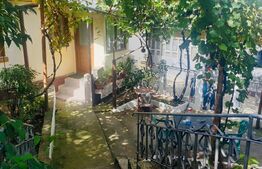 Casa individuala, 182 mp, teren de 3242 mp, zona Cotofenii din Fata