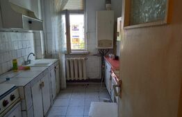 Apartament 3 camere, semidecomandat, zona Nanterre 
