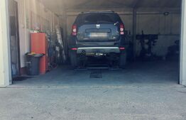 Service auto si spalatorie, cu 756 mp teren intravilan, Malu Mare!