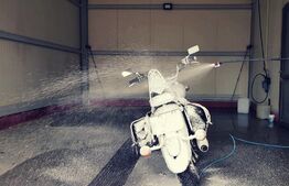 Service auto si spalatorie, cu 756 mp teren intravilan, Malu Mare!