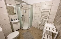 Casa 200mp, 6 camere, curte proprie, zona Ciuperca