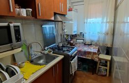 Apartament 2 camere, 38 mp, centrala termica, Zona Racheta