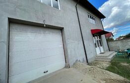 Casa de 543 mp utili, cu spatiu comercial la parter, Simnicu de Sus