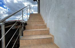 Casa de 543 mp utili, cu spatiu comercial la parter, Simnicu de Sus