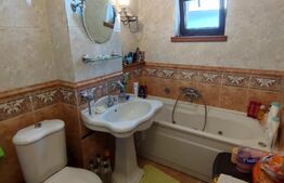 Apartament de 3 camere, 75 mp, 2 bai, zona Restaurant Dacia