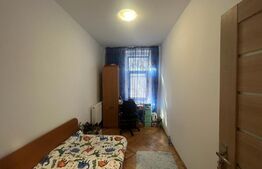 Apartament in casa, 4 camere, 76.8 mp utili, Central