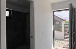 Casă de 100 mp, teren 243 mp,cu terasă,zona Damilla