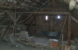 Casa 100 metri patrati cu teren aferent 800 metri patrati