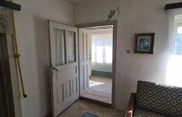 Casa batraneasca 69 mp cu teren 3893mp