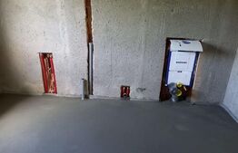 Casa la rosu cu Teren 12000 mp