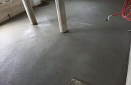 Casa la rosu cu Teren 12000 mp