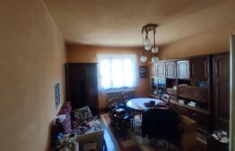 Casa 5 camere , garaj , zona centrala .