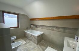 Casa eleganta cu 5 dormitoare, living, 2 bucatarii si 3 bai