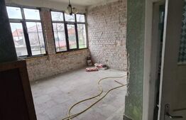 Casă zonă centrală,100 mp utili,garaj, cu teren  800 mp