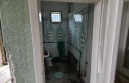 Casă zonă centrală,100 mp utili,garaj, cu teren  800 mp