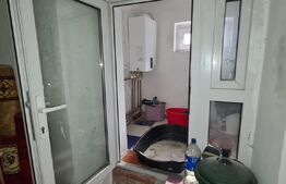 Spatiu comercial, casa veche si teren