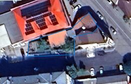 Spatiu comercial, casa veche si teren