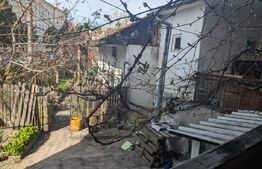 Spatiu comercial, casa veche si teren