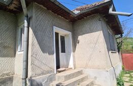 Vand Casa Fizesu Gherli cu teren de 39 ari