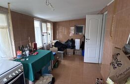 Casă de vânzare,  zonă deosebită , teren generos,Sălișca