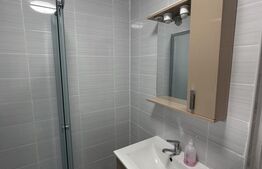 Casă de vânzare,  zonă deosebită , teren generos,Sălișca