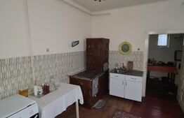 Casa cu 3 camere in viile Dejului