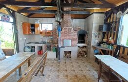 CASĂ + TEREN DE 1500 mp - DOTATĂ ȘI UTILATĂ