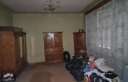 Casa in centrul Dejului renovabila cu 12 arii teren