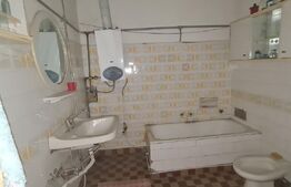 Casa in centrul Dejului renovabila cu 12 arii teren