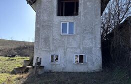 Casă semifinisată , teren generos, ideală pentru personalizare , Sânmărghita