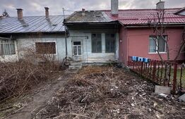 Casa zonă centrală Dej,curte comună, 31mp