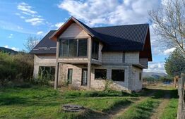 Casa de lux intr-o zona linistita