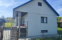 Casa 2 camere , foisor , zona linistita 