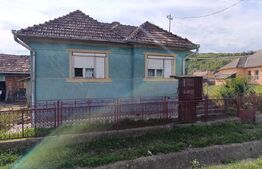 Casa 2 camere, 1000mp teren, comuna Bobalna 