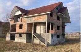 Casă de vânzare la roșu,500 mp utili potențial Unic, loc. Mănăstirea