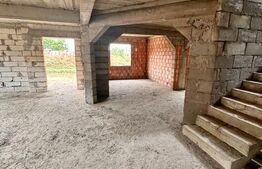 Casă de vânzare la roșu,500 mp utili potențial Unic, loc. Mănăstirea