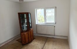  Apartament spațios  - 4 camere, 2 băi, 2 balcoane, loc de parcare 