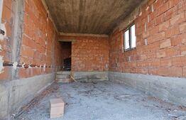 Casă la roșu | Zonă de top Dej | 1400 mp teren