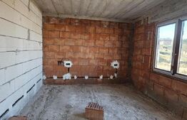 Casă la roșu | Zonă de top Dej | 1400 mp teren