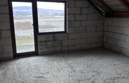 Casă la roșu Mănășturel ,teren generos,priveliște panoramică sau schimb cu apart