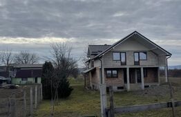 Casă la roșu Mănășturel ,teren generos,priveliște panoramică sau schimb cu apart